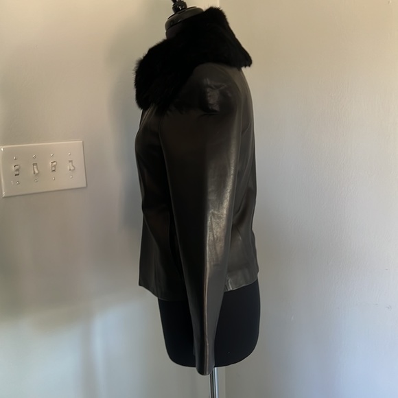 DKNY genuine black leather jacket with detachable fur collar - Picture 3 of 7